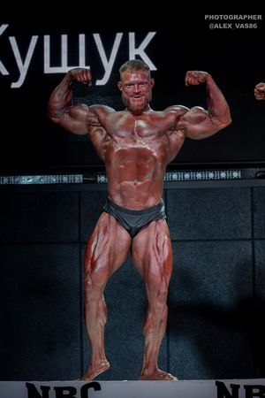 CLASSIC PHYSIQUE